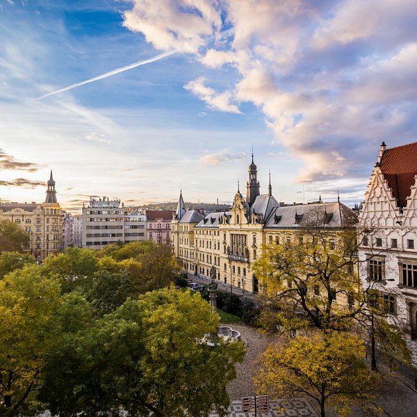 Kde koupit investiční byt? Je Praha zlatá loď i pro investory?