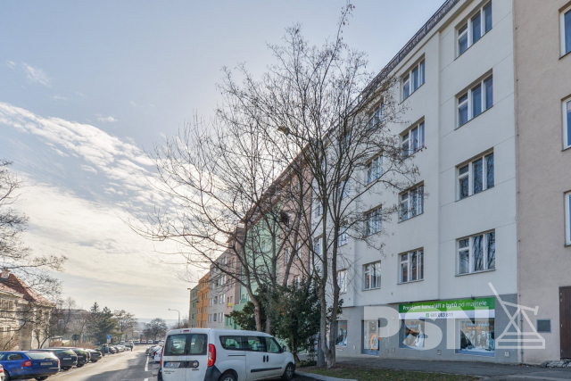 Pronájem bytu 2+kk na Vinohradech Hollarovo náměstí 11, Praha 3