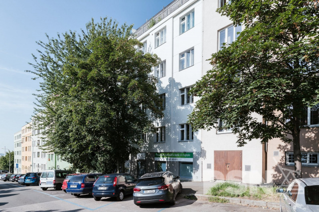 Pronájem bytu 2+kk na Vinohradech Hollarovo náměstí 11, Praha 2