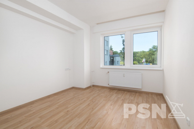Pronájem bytu 2+kk s kuchyňskou linkou Peroutkova 81, Praha 5